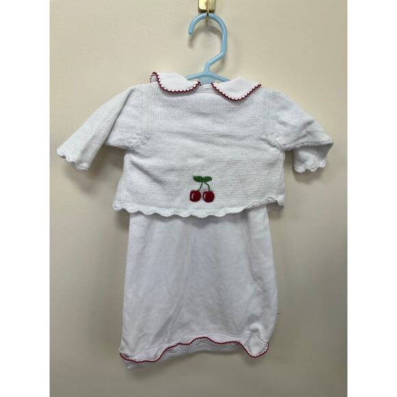 Little English sweater and gown set, size 0-3 months - Picture 3 of 7